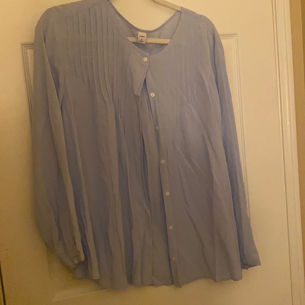 Old navy button up blouse size XL